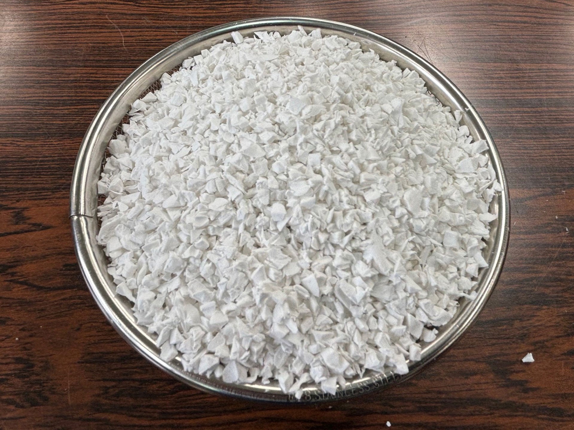 ABS_粉砕材_PIR_工場端材（ランナー）,白系,1kg[EX001_0001] – 再生
